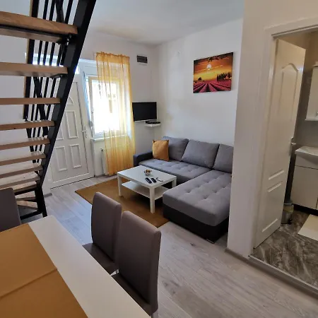 Ris Apartamento Novi Sad